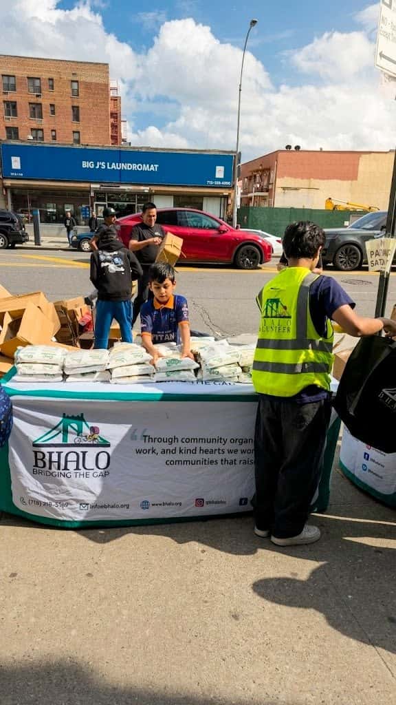 Titans youth members volunteering together in the community.